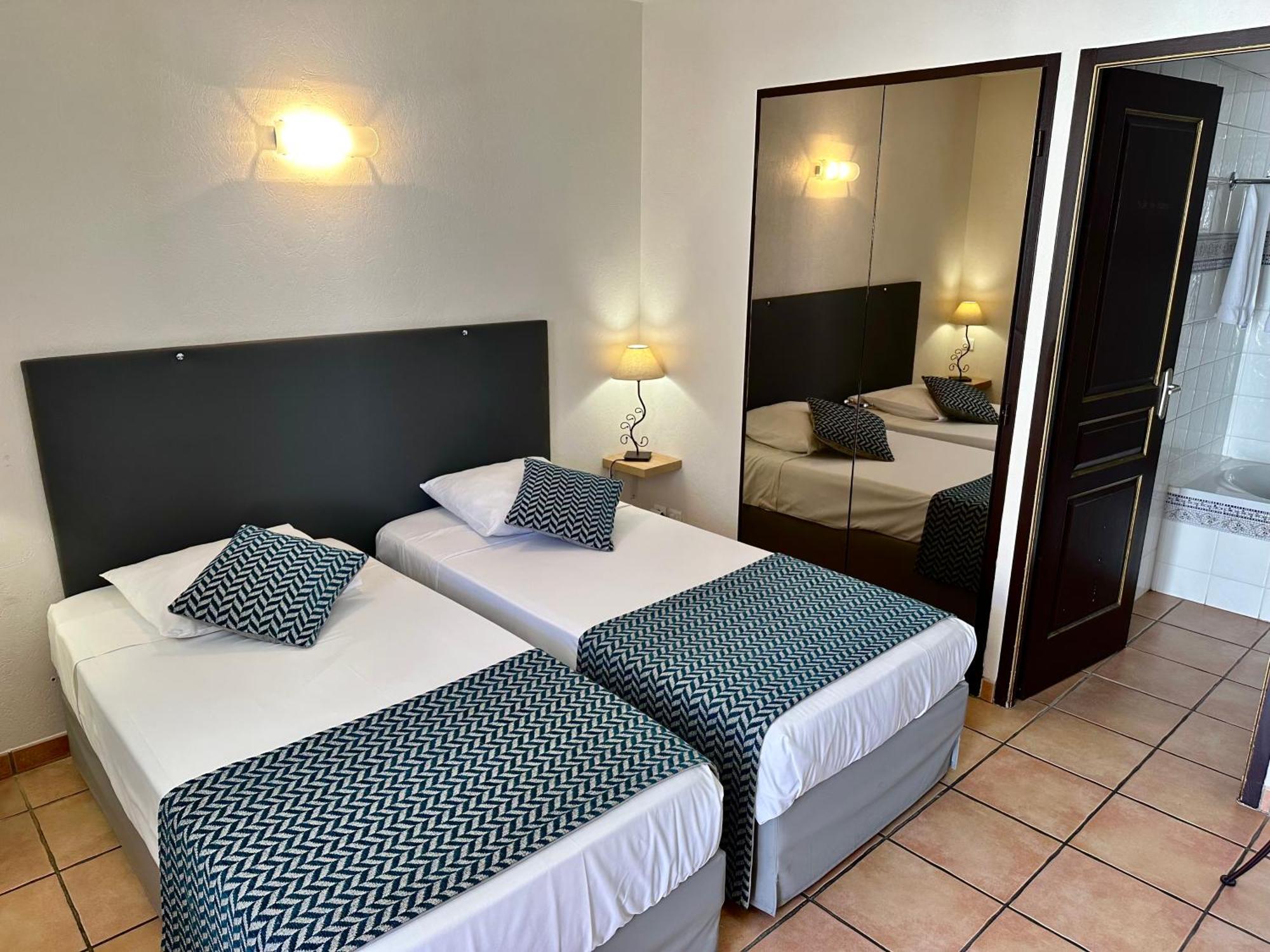 Logis Hotel Les II Mas - Perpignan Sud Cabestany Luaran gambar